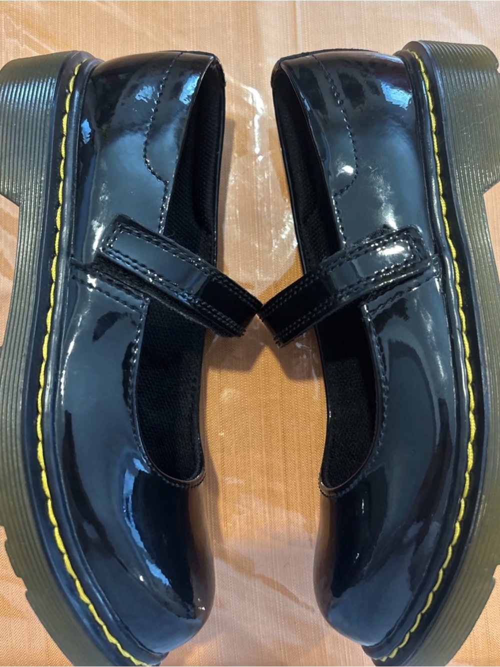 Kids Dr. Martens Mary Janes Youth Size 2 Like New Girls Shoes Classic 90s School - Picture 2 of 7
